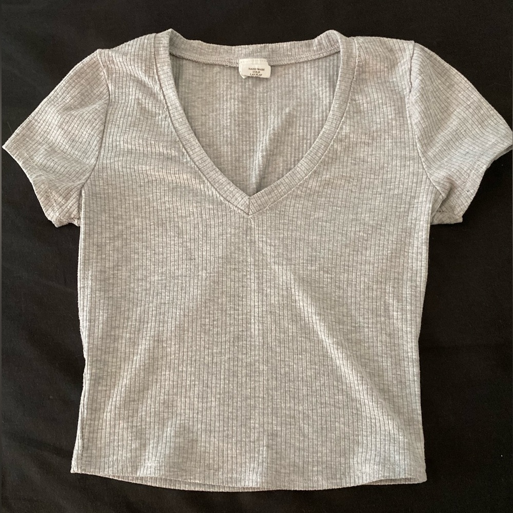 tilly’s ribbed grey shirt